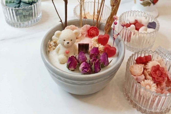 Workshop to Create Personalized Scented Candles