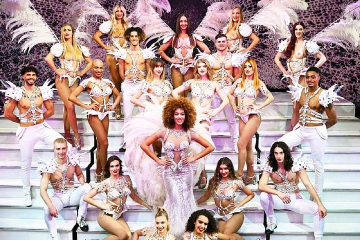 Jantar de 3 pratos e espetáculo no Paradis Latin Cabaret