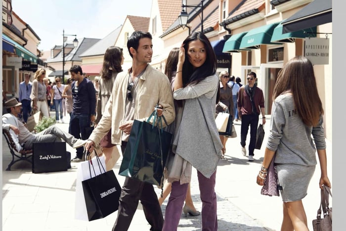 Paryż: dzień zakupów w Vallée Village Outlet