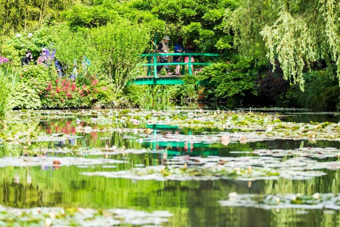 Liten grupp Giverny och Van Goghs rum i Auvers från Paris