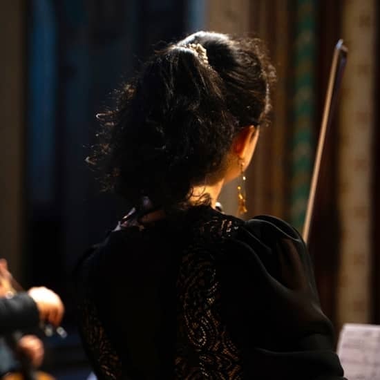 Orquestra Hélios: 4 Estações de Vivaldi, Ave Maria e outros