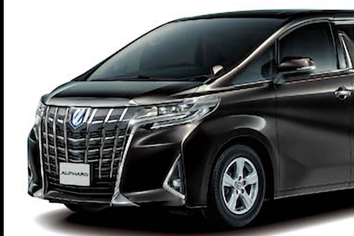Private Airport Transfer with Food Stops