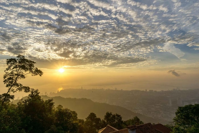 Alba a Penang Hill, Tempio di Kek Lok Si e tour del mercato