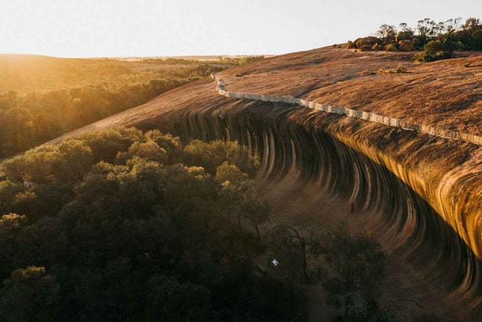 Desde Perth: tour cultural por Wave Rock y York con guía