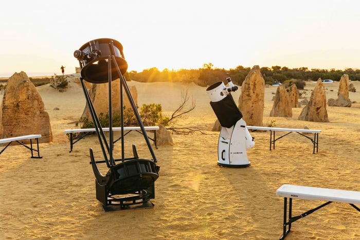 Fra The Pinnacles Desert Sunset and Star-Gazing Tour