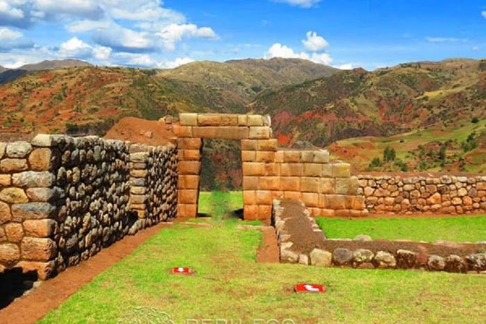 Cusco | Origin of the Inca Empire: Puma Orqo & Maukallaqta