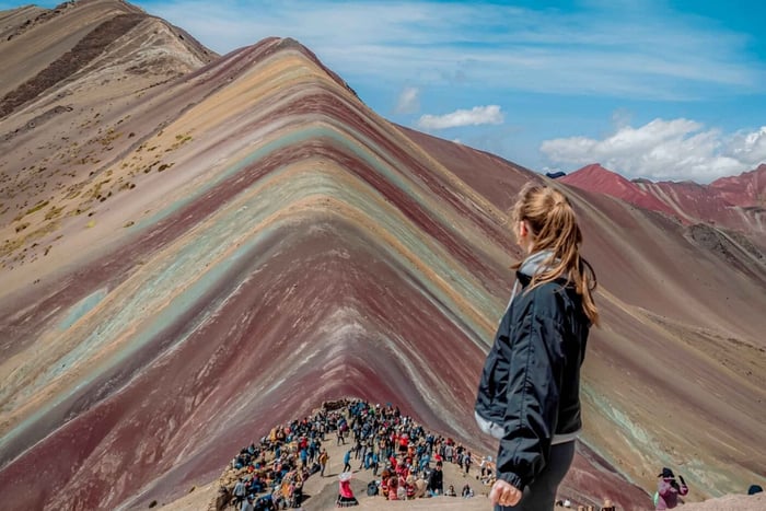Cusco: Rainbow Mountain Guided Tour with Photos