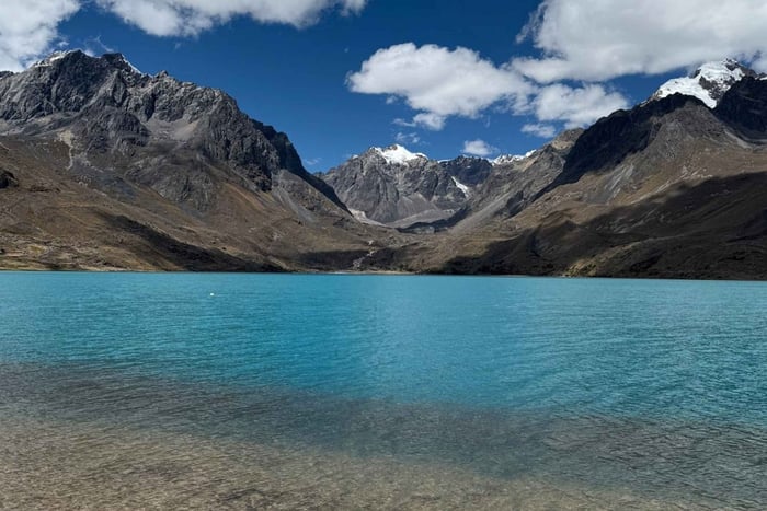 Cusco: Singrenacocha Lagoon Tour with Breakfast & Lunch