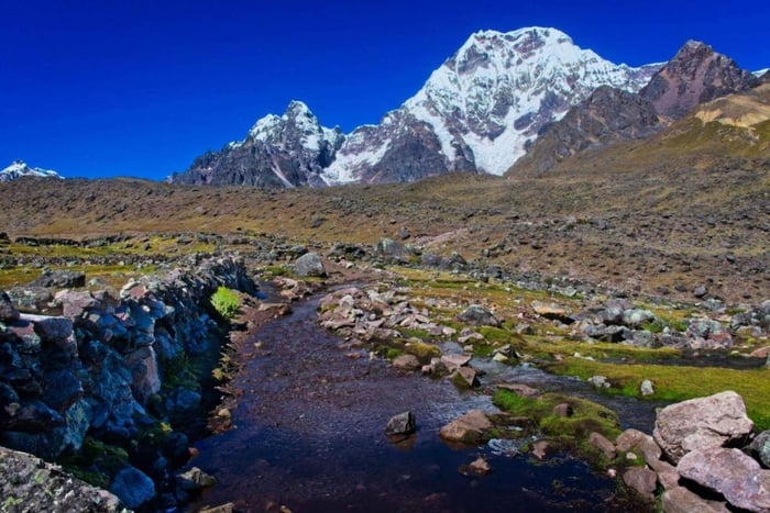 From Cusco: 5-Day Ausangate Circuit & Rainbow Mountain Trek