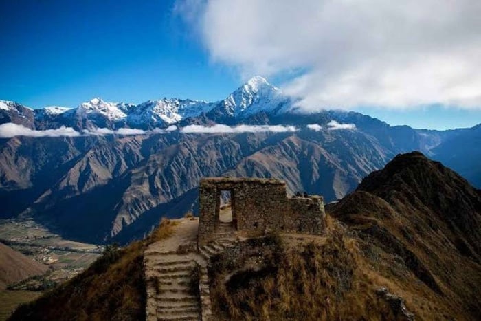 From Cusco: Inti Punku Sun Gate Hike with Breakfast & Lunch