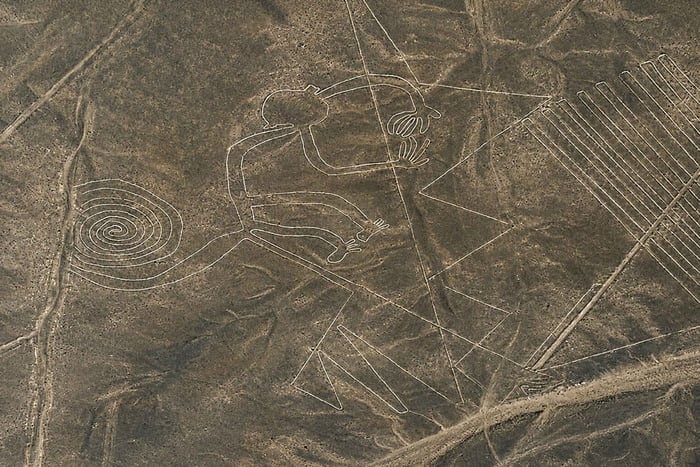 Fra Nazca: Overflyvning av Nazca-linjene