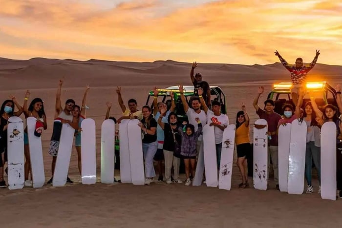 Fra Paracas: Smagning af vin og pisco + eventyr i klitterne i Huacachina