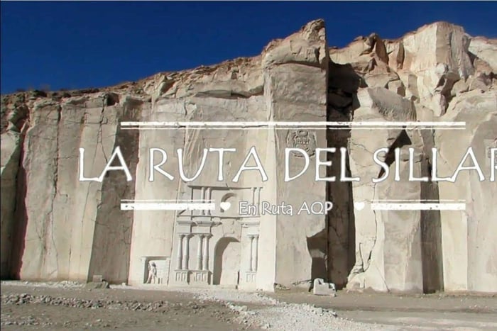 Caminata a la Ruta del Sillar y Culebrillas en Arequipa