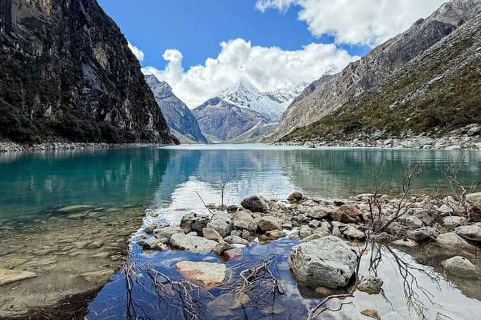 Huaraz: giornata intera Laguna Parón + Artesonraju vista neve