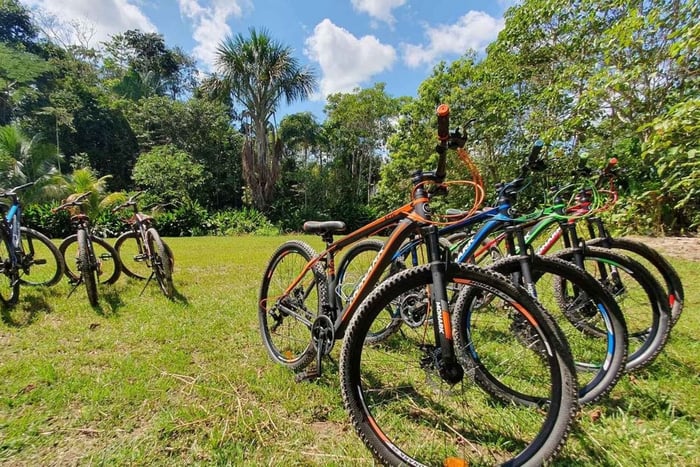 Iquitos: Allpahuayo Mishana Reserve Bike Tour & Sunset