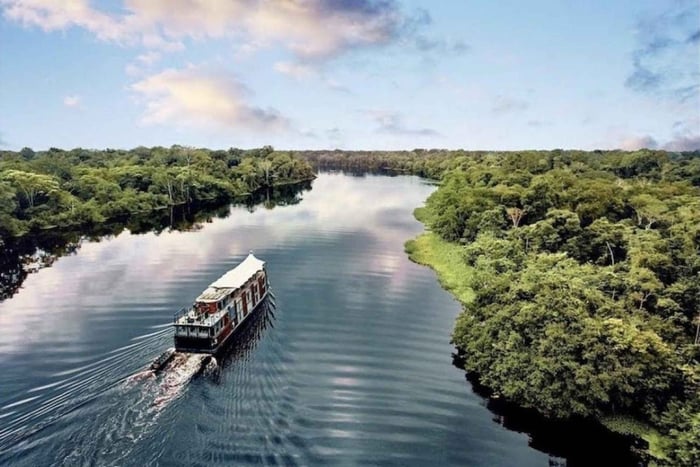 Iquitos: Full-Day Amazon Camp & Jungle Experience