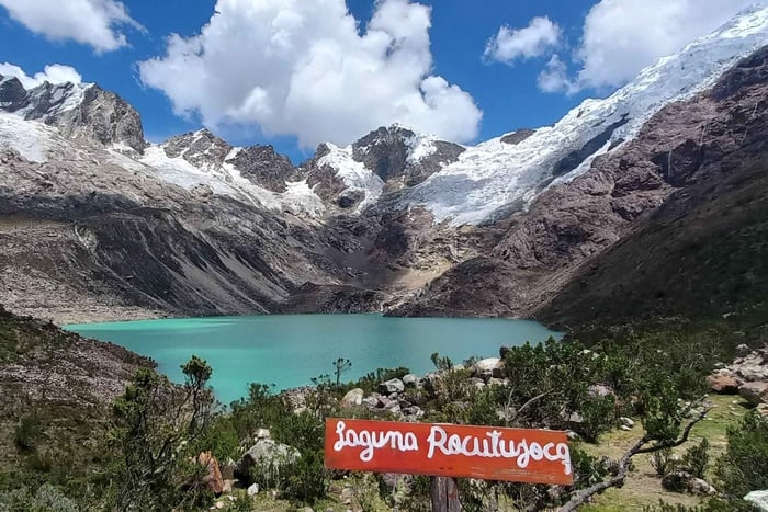 Laguna Rocutuyoc and Honkopampa Ruins Private Service