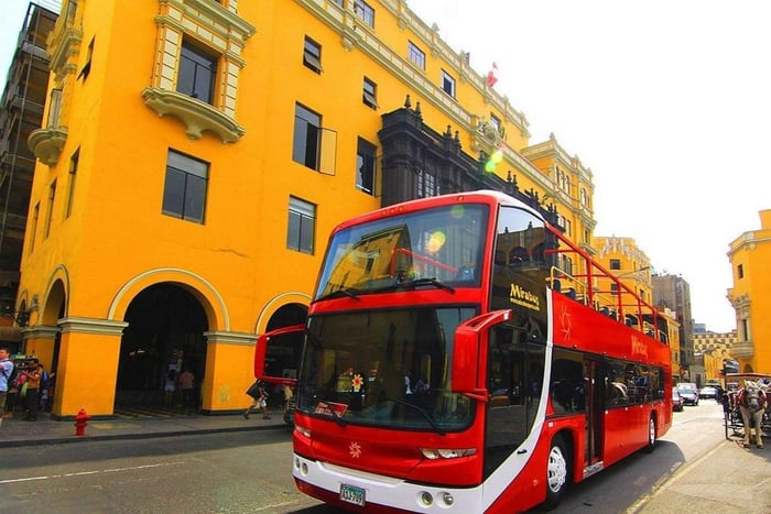 Lima: Stadstour met panoramabus - Wandelen en catacomben