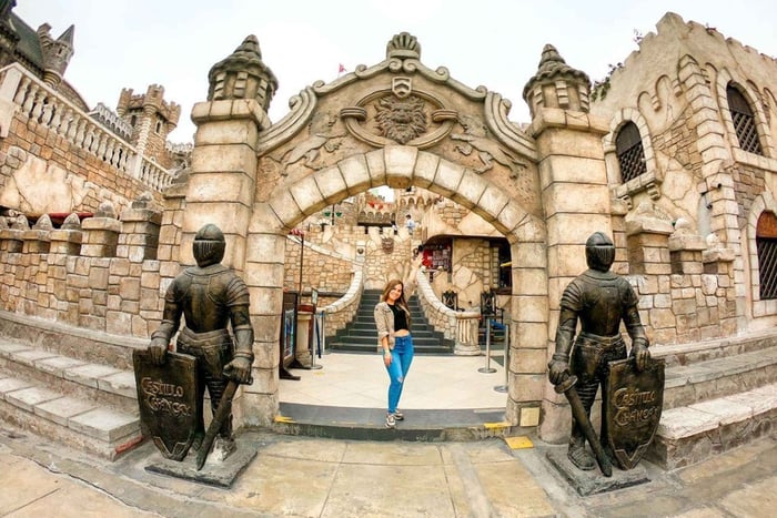 Lima: Excursion to Huaral and visit to the Chancay Castle