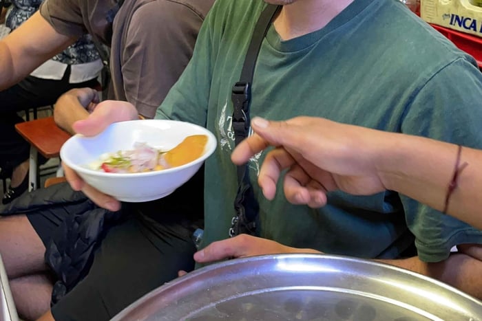 Comida callejera de Lima: Una aventura gastronómica por la ciudad.