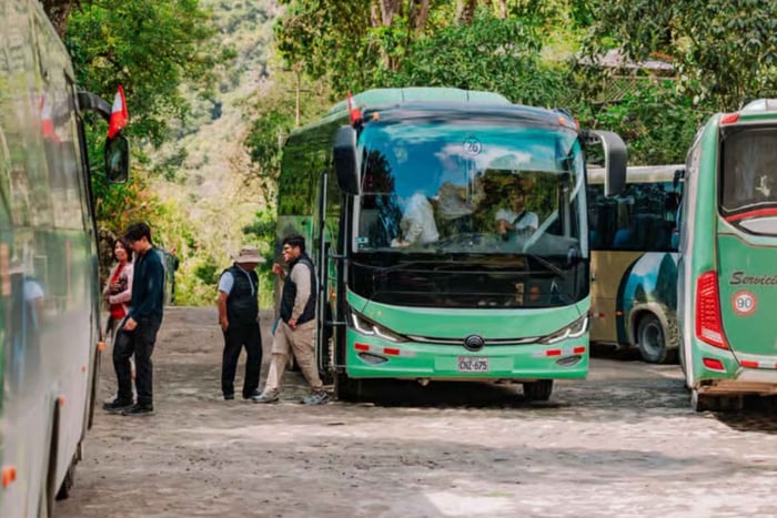 Machu Picchu Official Bus Tickets: One-Way or Round-Trip