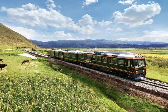 Ollantaytambo: Scenic Round-Trip Train with Pick Up in Cusco