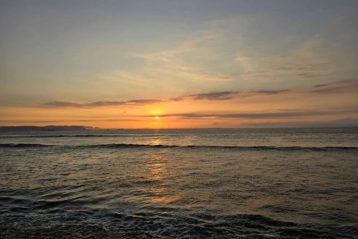 Paracas: Private Sunset Boat Tour & Candelabra