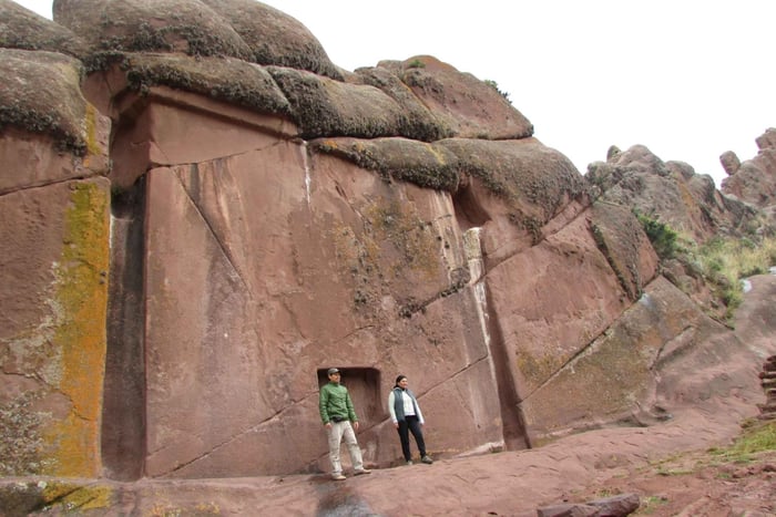 Puno: Aymara Route Guided Tour with Virtual Reality
