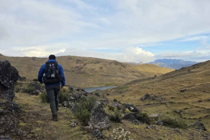 Caminhada pelo Vale Sagrado e Písac com 3 Lagoas e Almoço