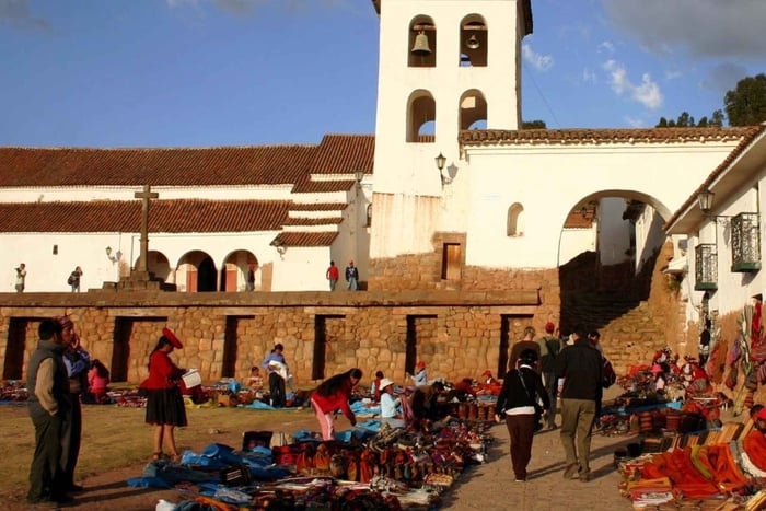 VIP Sacred Valley: Chinchero, Moray, Maras, and Ollantaytambo Station