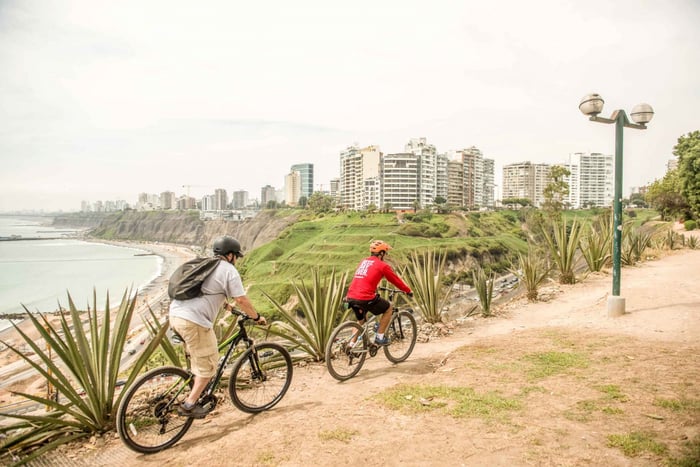 Lima: City and Coast Culture Bike Tour with a Local