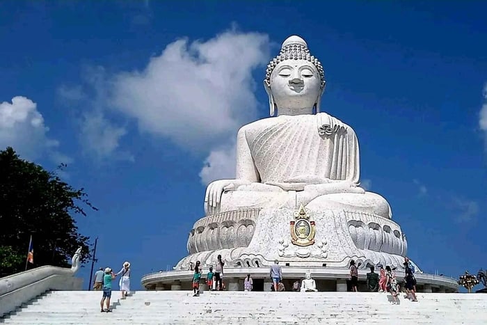 From Khao Lak: Private Phuket Heritage & Landmarks Tour