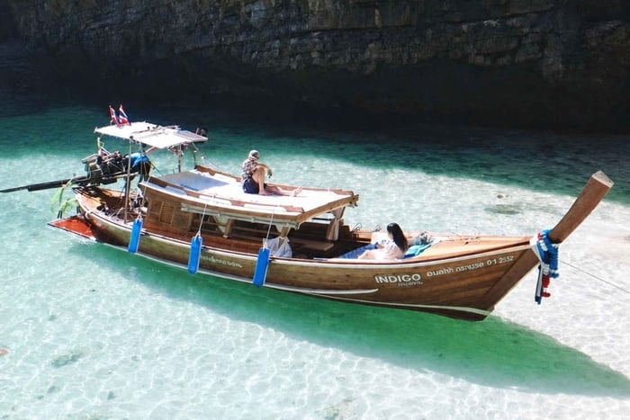 Vanaf Phi Phi: privédagtour met longtailboot en transfer