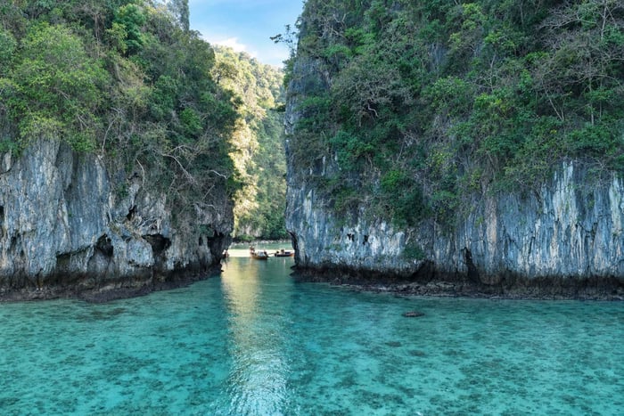 From Phuket - Krabi Islands Day Trip with Snorkeling & Lunch