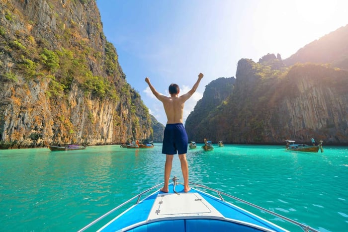 Krabi: Premium Phi Phi Islands Day Trip with Lunch & Snorkel
