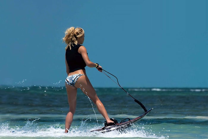 Phuket : séance de planche de surf motorisée avec moniteur