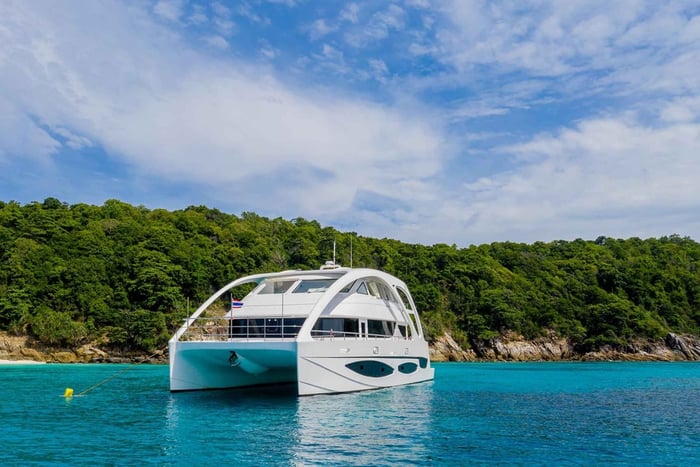 Phi Phi Islands Yacht Cruise with Thai Longtail Boat