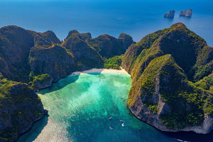 Phi Phi Maya bay & Khai island Day Trip with Lunch
