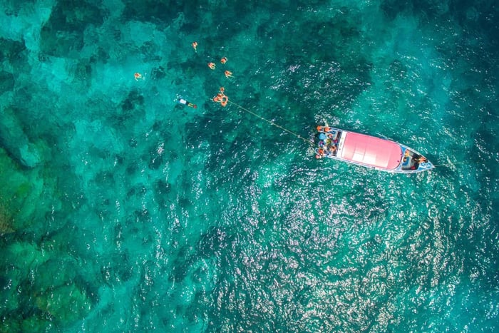 Phuket: Coral Island Longtail Boat Cruise with Snorkeling