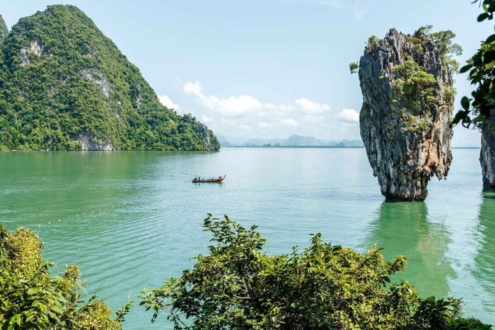 Phuket: James Bond 5 Islands Speedboat Tour with Lunch