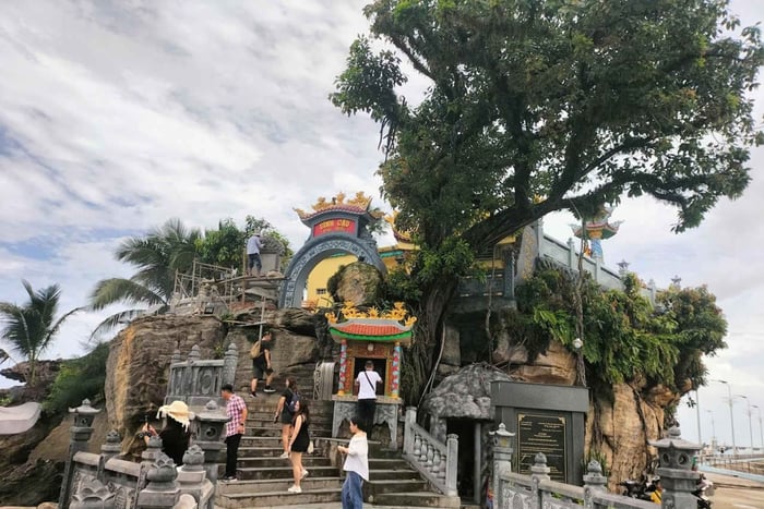 Tour zu den Highlights der Stadt & Entspannung am Khem Beach