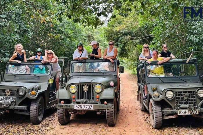 Explorer The North of Phu Quoc By Classical Army Jeeps