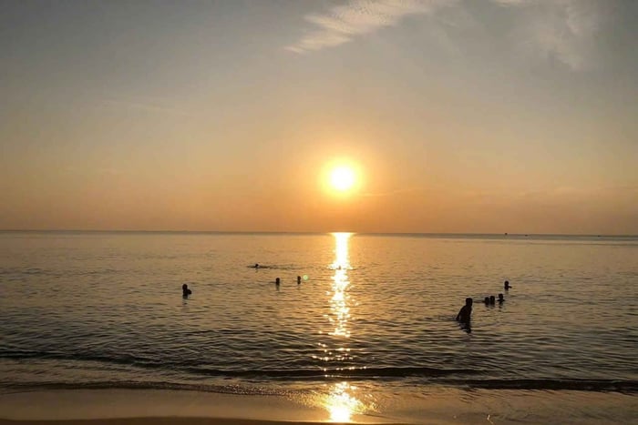 Half-Day Crowd-Free Snorkeling & Sunset Chilling