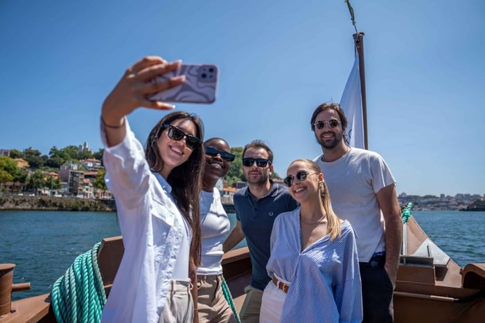Visita guiada ao melhor do Porto: Cruzeiro e Prova de Vinhos