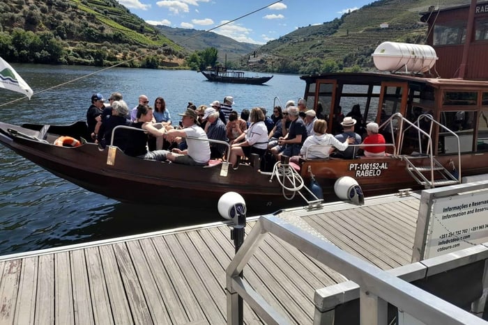De Lisbonne à la vallée du Douro avec des arrêts dans 4 villes