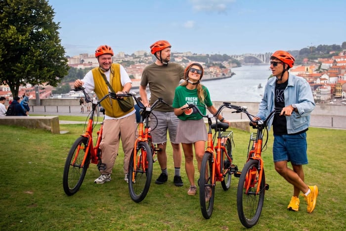 tour in bici dei dettagli nascosti con Discovery Cards