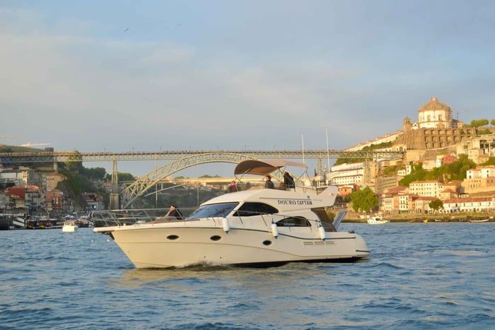 Luxury 7 Bridges Cruise, Port Wine Tasting & Sunset