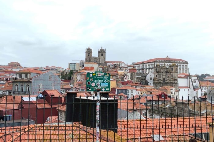 Offbeat Walking Tour of Hidden and Authentic Paths