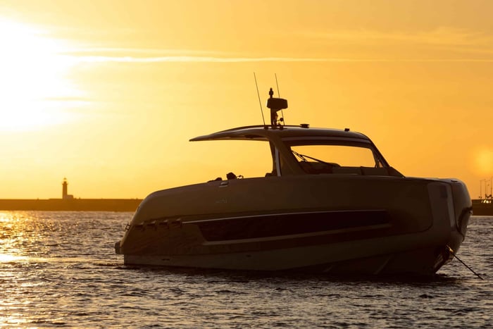 Porto: 2h SUNSET Private Luxury Yacht in the Douro