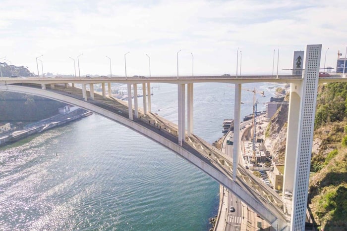 Porto : Escalade du Pont de l'Arrábida